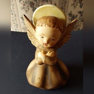 Vintage Napco Angel Figurine with Large Halo  1958  -  #C3258C